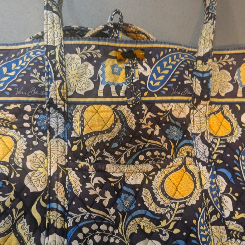 Vera Bradley tote bag